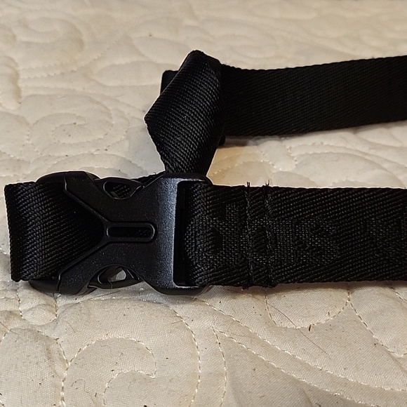 Adidas Bright Coral Waist Pack Adjustable OSFM - Picture 3 of 9